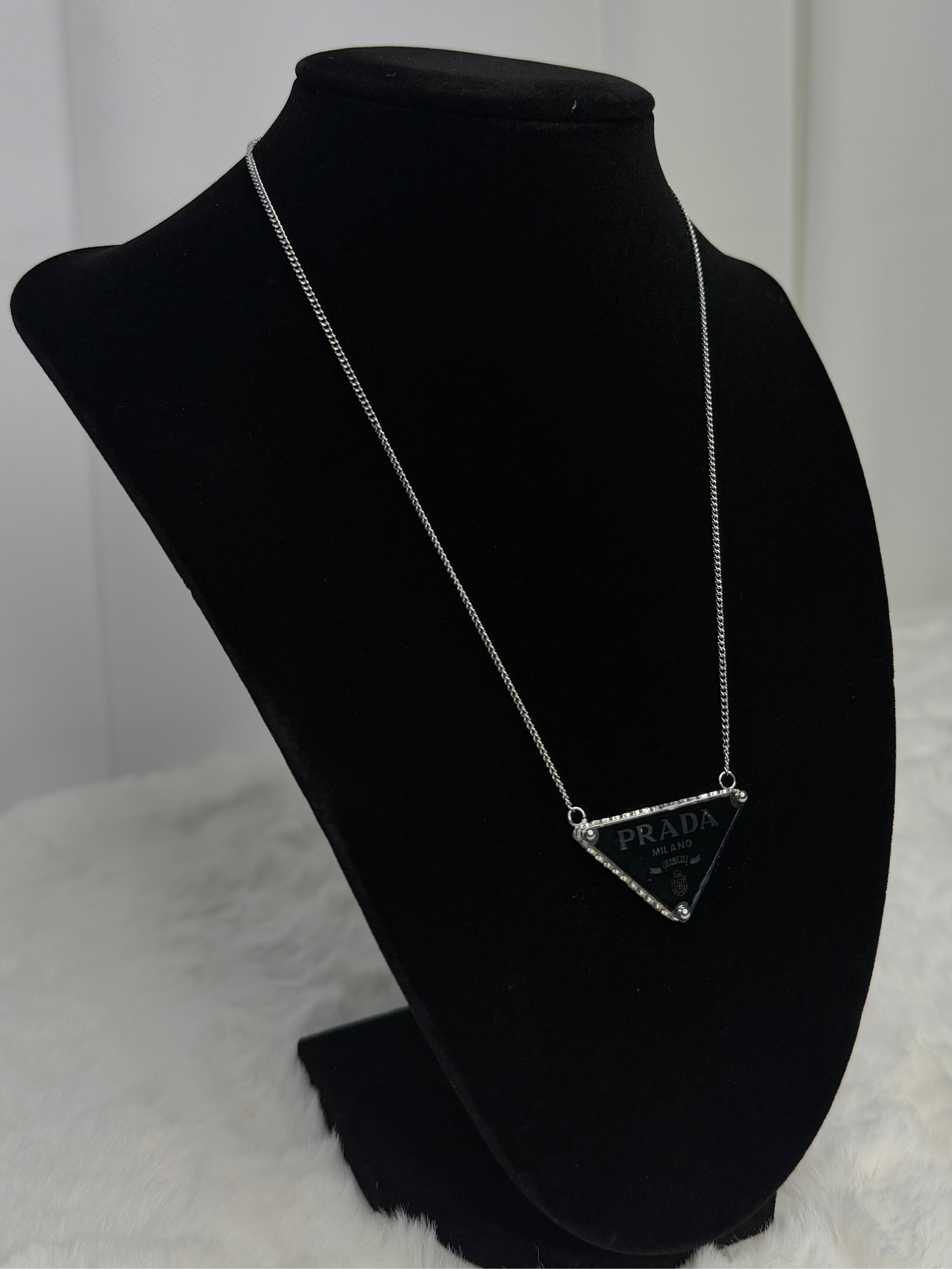 P Neckalce