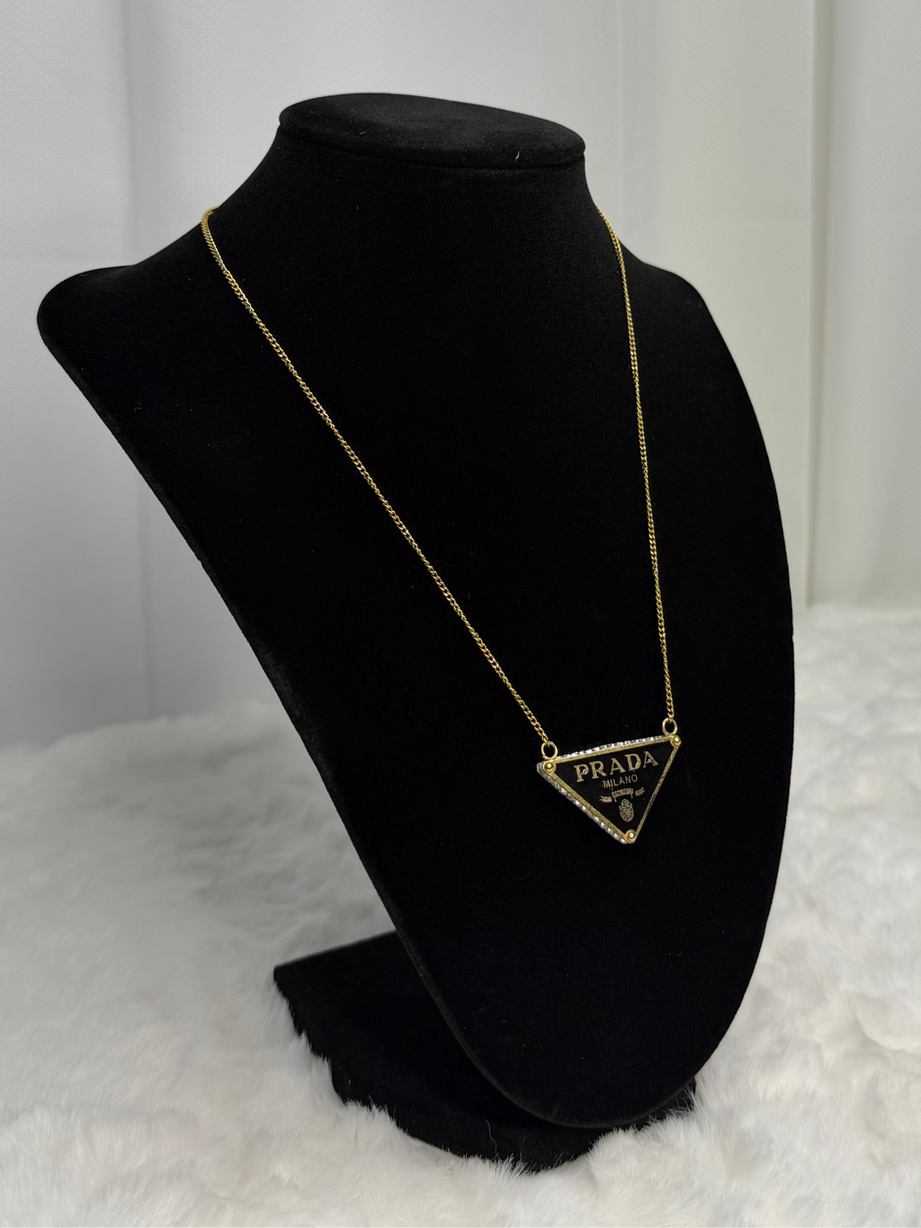 P Neckalce