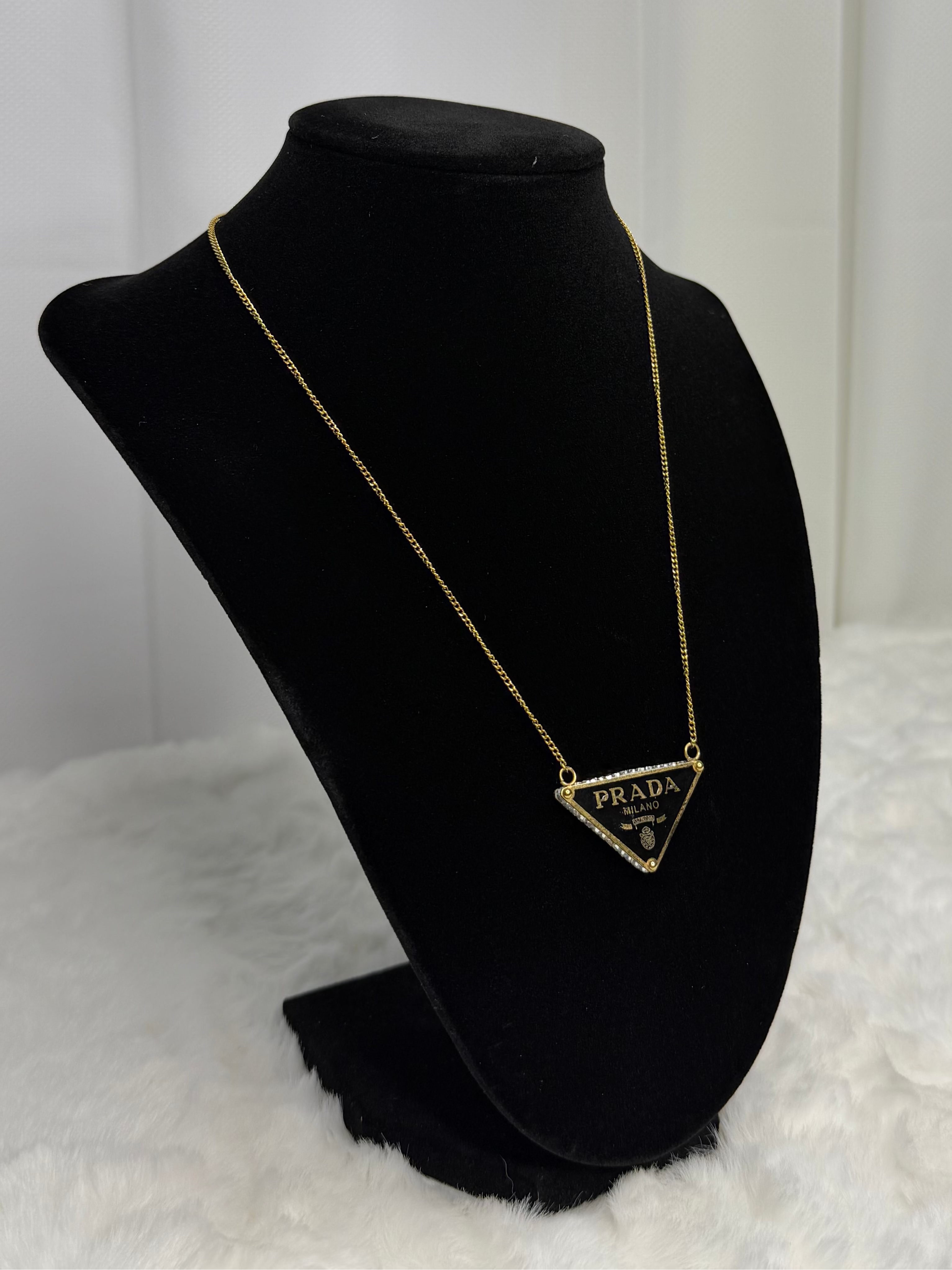 P Neckalce