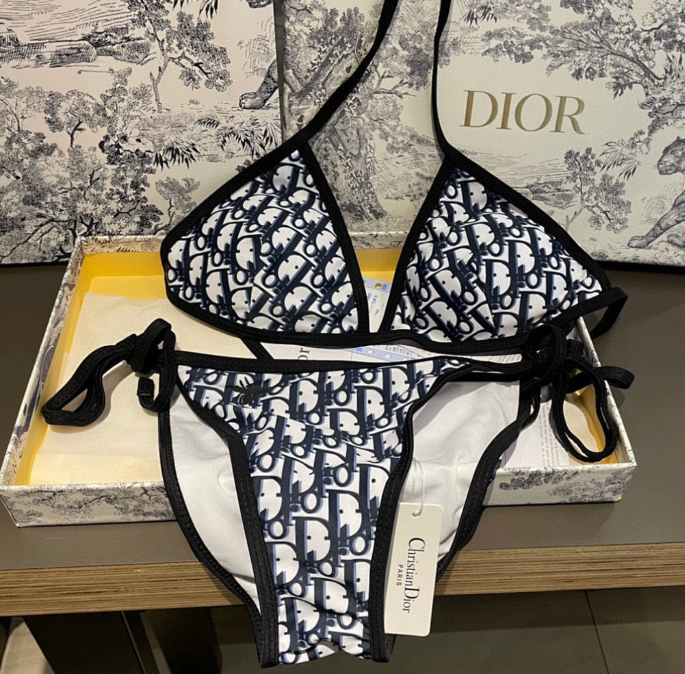 D Bikini